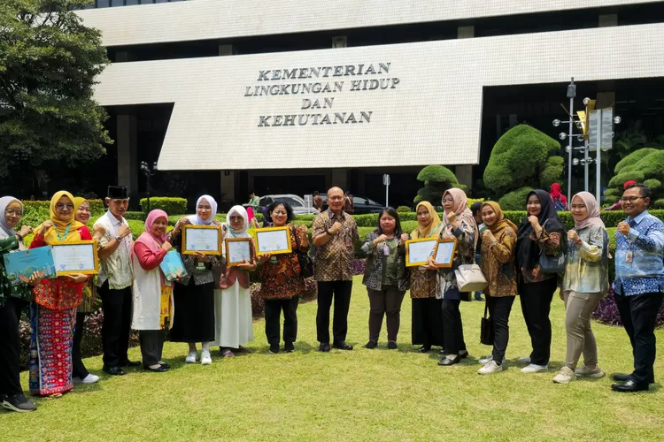 SEB Pertamina SMAN 40 Jakarta Jadi Sekolah Adiwiyata Nasional